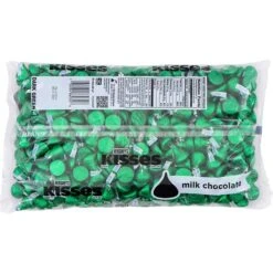 HERSHEY'S KISSES Dark Green Foil Milk Chocolate Pieces, 66.7 Oz., 400/Bag (HEC60347)