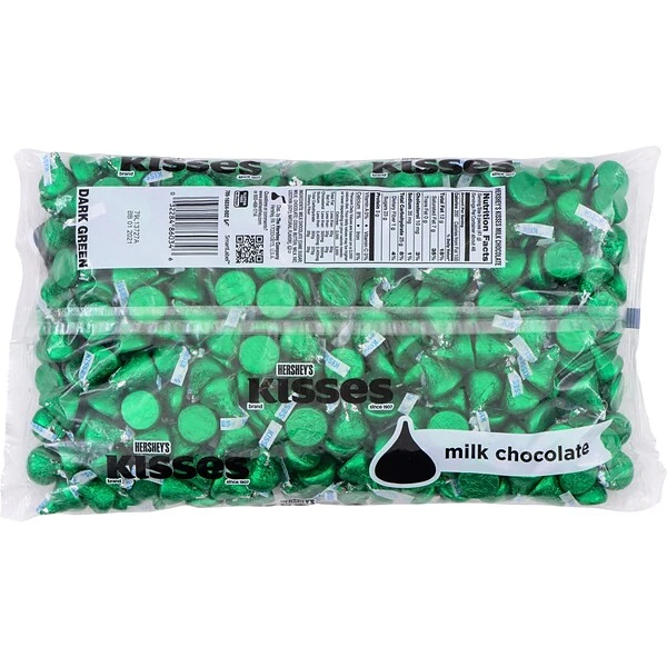 HERSHEY'S KISSES Dark Green Foil Milk Chocolate Pieces, 66.7 Oz., 400/Bag (HEC60347) 3 HERSHEY'S KISSES Dark Green Foil Milk Chocolate Pieces, 66.7 Oz., 400/Bag (HEC60347)